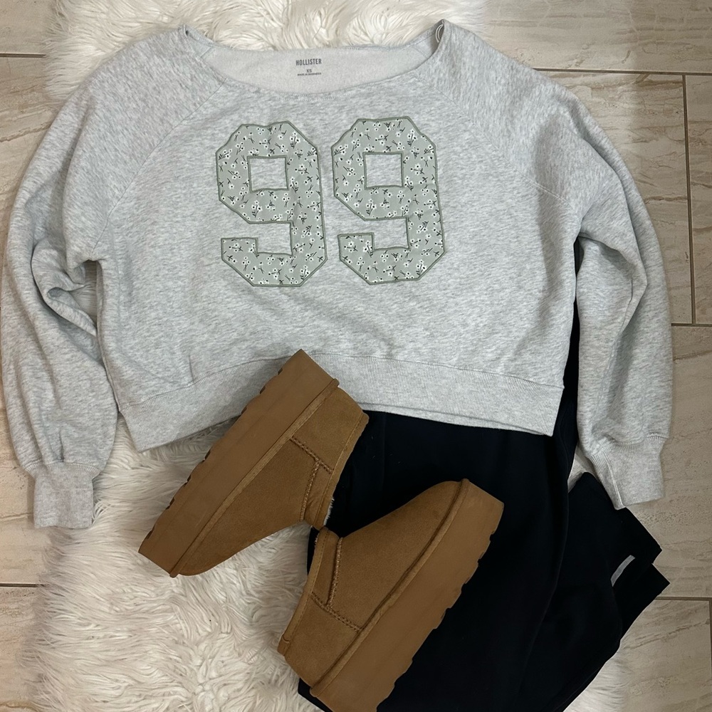 Hollister Off-Shoulder Crew Sweatshirt